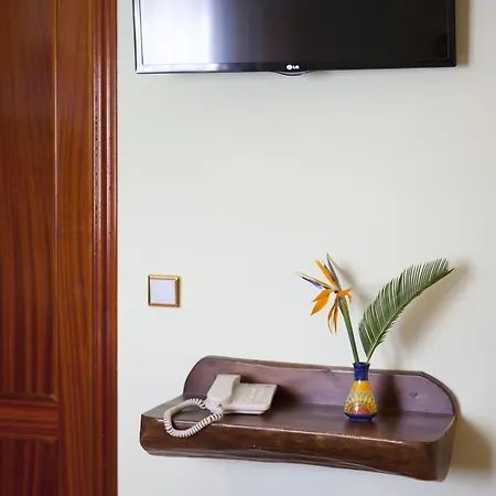 Diverhotel Dino Готель Марбелья