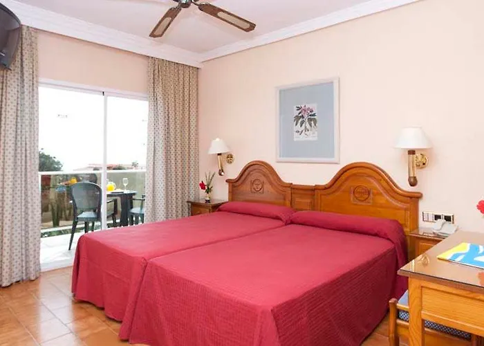 Hotell Diverhotel Dino 3*