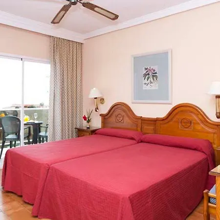 מלון Diverhotel Dino 3*